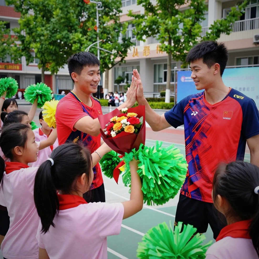 Khi dữ liệu cầu lông không còn gì để nói: Ranh giới của mô hình phân tích và bài học từ một bản báo cáo trống