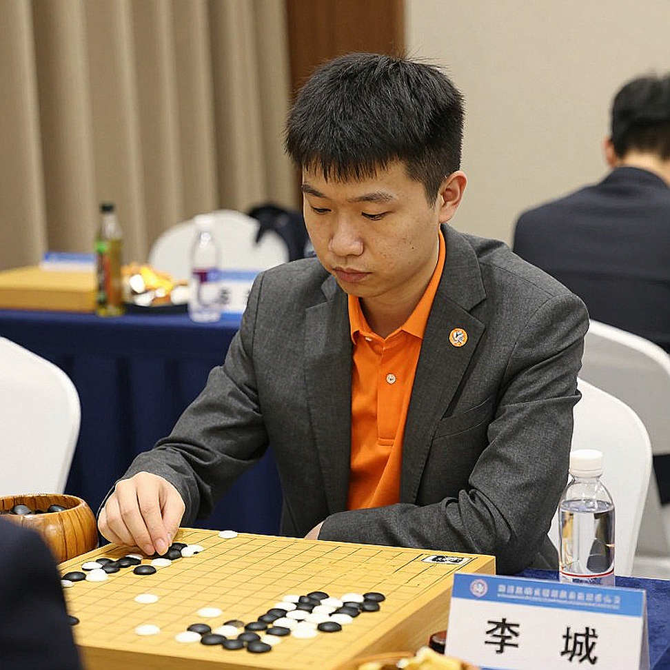 ChessBase Magazine 225: Prague 2026, 27 ván cờ ngắn và bản đồ khai cuộc mới