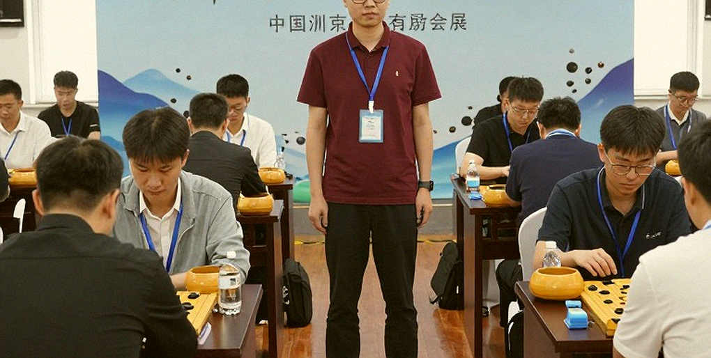 Khi hồ sơ phân tích trống rỗng: Con mắt trọng tài và giới hạn của phỏng đoán trong thể thao điện tử
